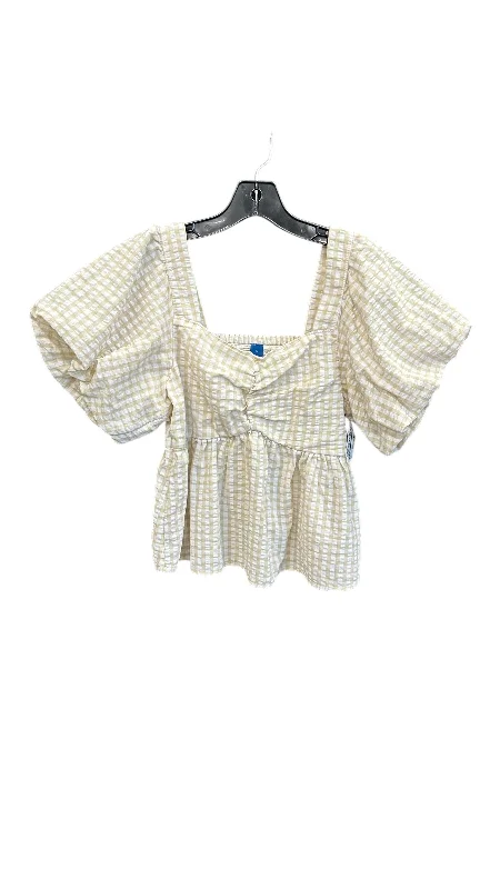 Top Short Sleeve By Old Navy In Checkered Pattern, Size: S